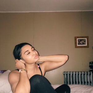 Meet your Posher, Sye